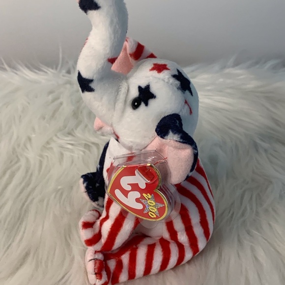 Ty (13) Righty 2000 Red and White Stuffed Animal Plush Toy - Picture 2 of 15